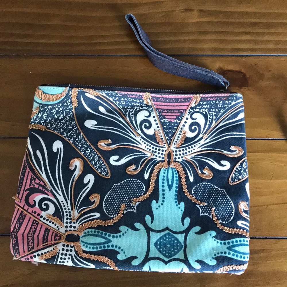New Anthropologie Embroidered Clutch / Wristlet